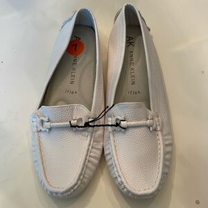 Anne Klein Iflex white driving loafers